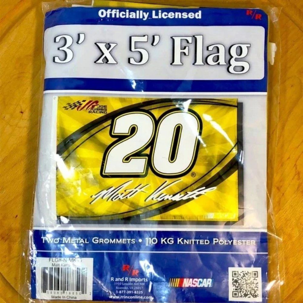 NASCAR Matt Kenseth #20 Deluxe Grommet Flag